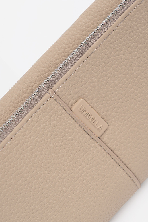 Carteira feminina em tom areia