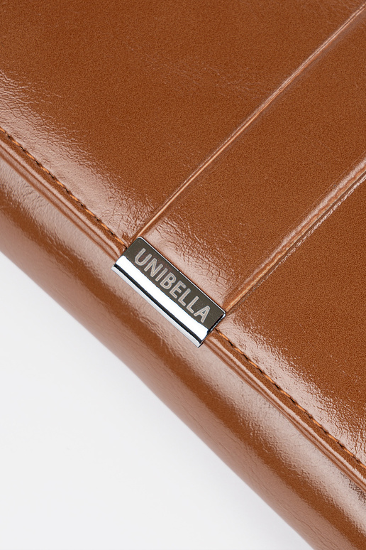 Carteira feminina marrom em couro...