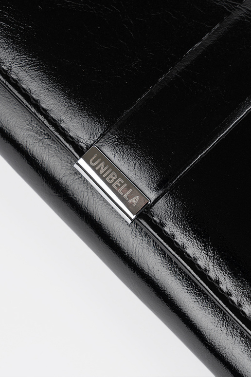 Carteira feminina preta em couro...