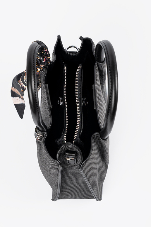 preto średnia Bolsa z ozdobną chustą