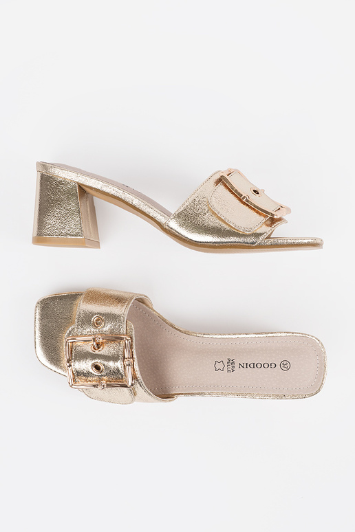 Chinelos femininos dourados de salto...