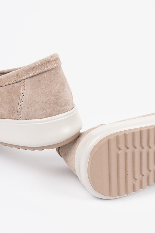 bege mocassins feito de couro genuíno bege mocassins feito de couro genuíno