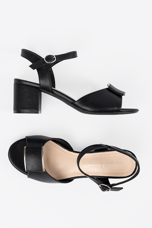 Sandálias femininas de salto alto com... Sandálias femininas de salto alto com...