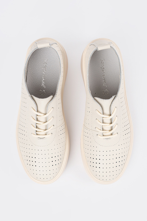 Pele a céu aberto meio sapato Sergio... Pele a céu aberto meio sapato Sergio...