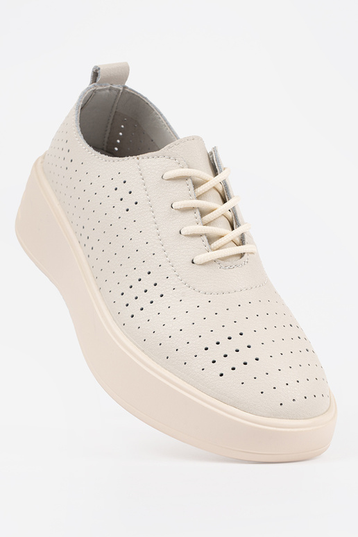 Pele a céu aberto meio sapato Sergio... Pele a céu aberto meio sapato Sergio...