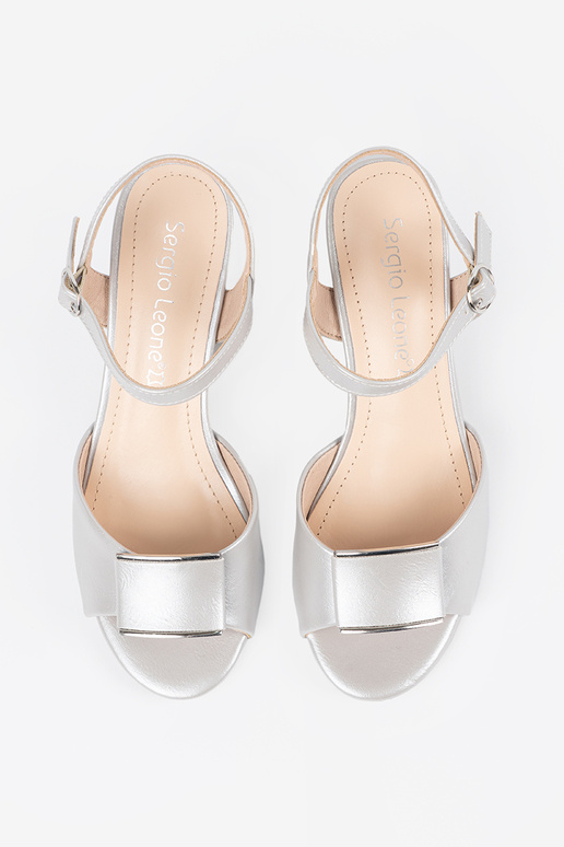 Sandálias femininas douradas de sola... Sandálias femininas douradas de sola...