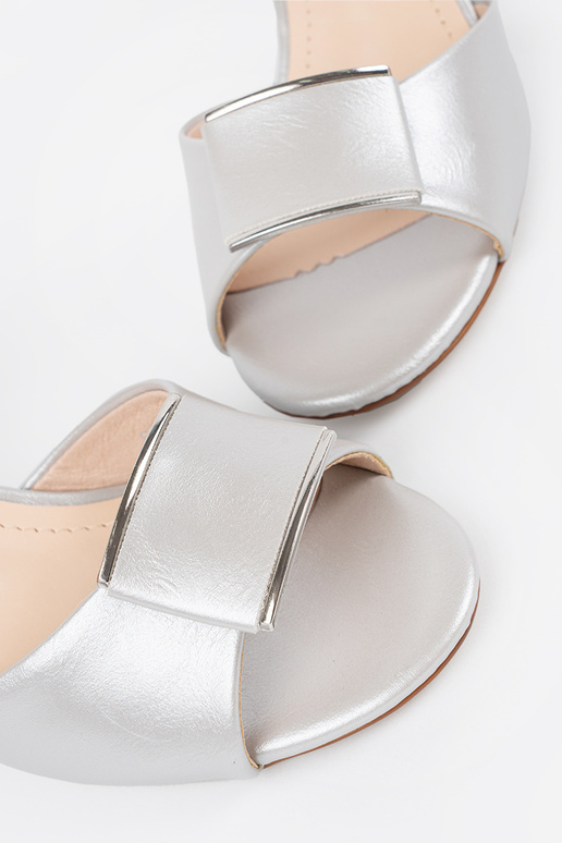 Sandálias femininas douradas de sola... Sandálias femininas douradas de sola...