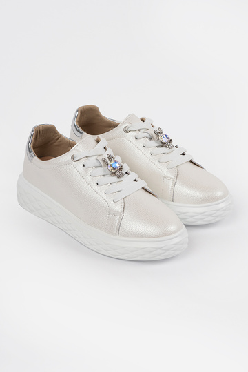 Branco-prata À modalo de... 2