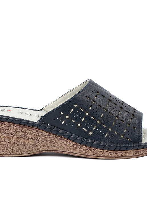 Chinelos femininos em plataforma azuis