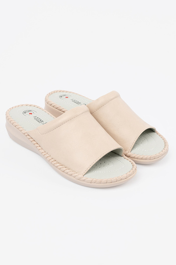 Chinelos com inserções de... 2