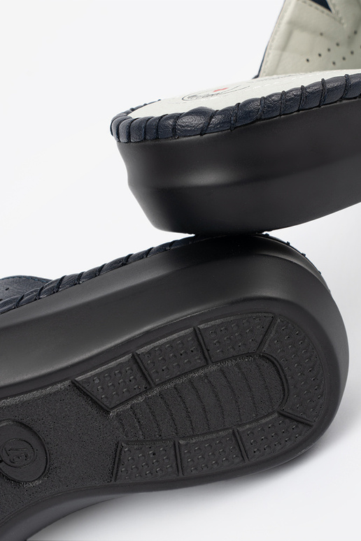 Chinelos com palmilhas de couro na...