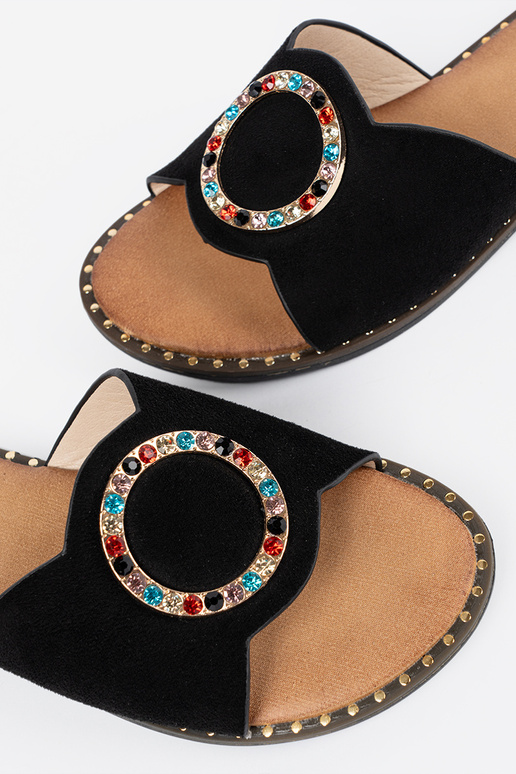 Chinelos femininos com fivelas e... Chinelos femininos com fivelas e...