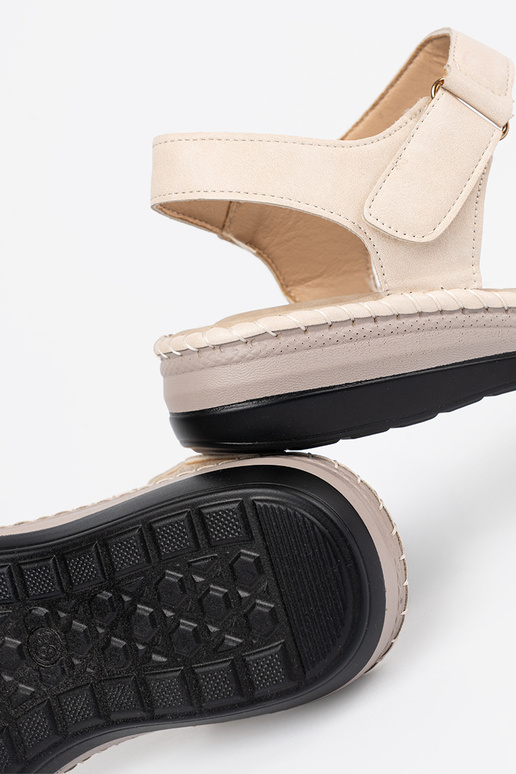 Sandálias femininas na cor marfim