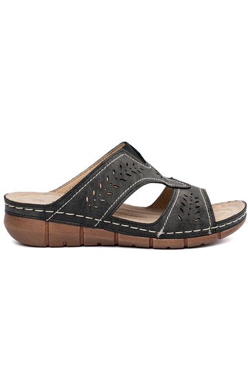 Chinelos com plataforma na...