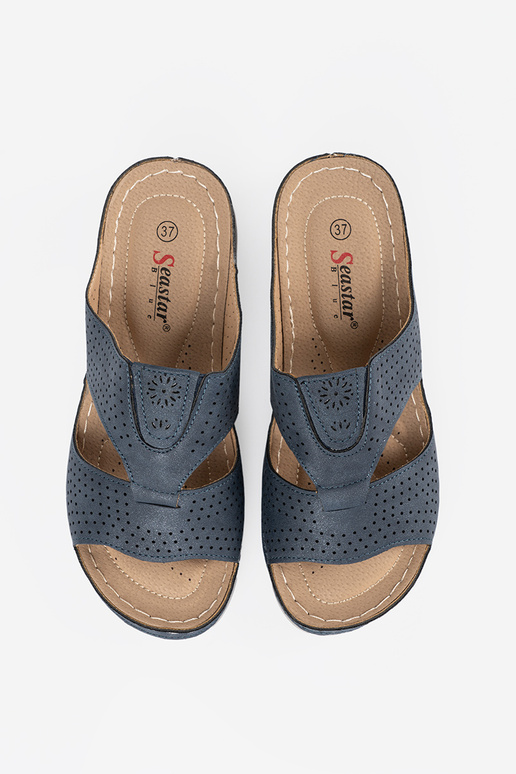 Chinelos confortáveis com detalhes na...