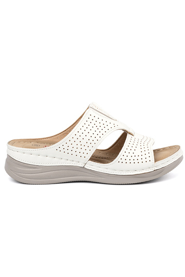 Chinelos confortáveis com...