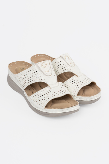 Chinelos confortáveis com... 2