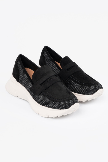 cor preta meio sapato em... 2