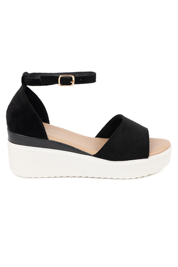 cor preta sandálias...