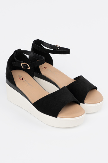 cor preta sandálias... 2