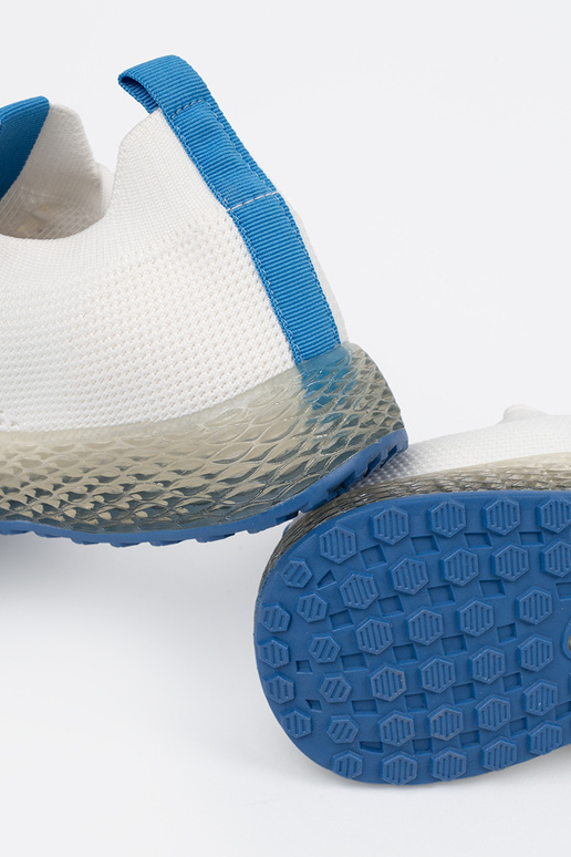 cor branca calçado desportivo z...