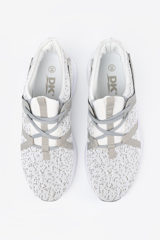 Sapatos de estilo esportivo cor... Sapatos de estilo esportivo cor...