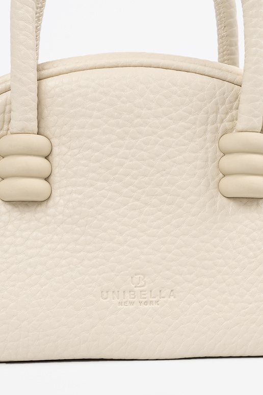 Carteira na cor areia brilhante com...