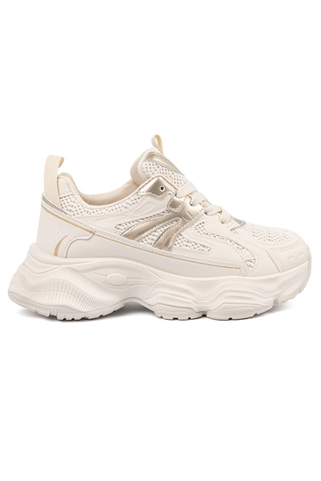 Sapatos de estilo esportivo...