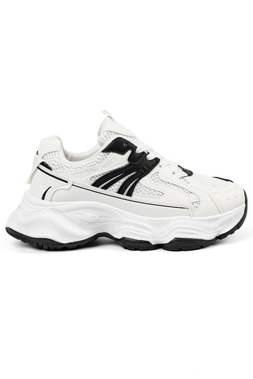 Sapatos de estilo esportivo...