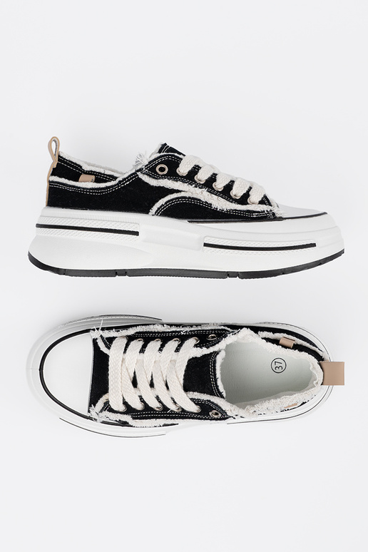 Tênis femininos pretos de modelo...