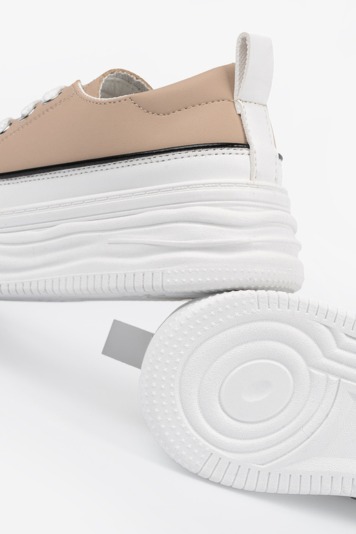 Tênis esportivos em tom areia com...