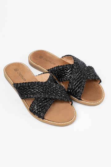 Chinelas femininas pretas... 2