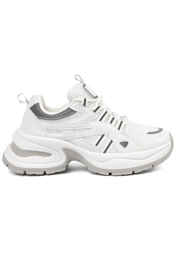 Sapatos femininos brancos...