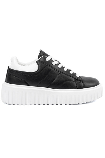 Sapatos esportivos...
