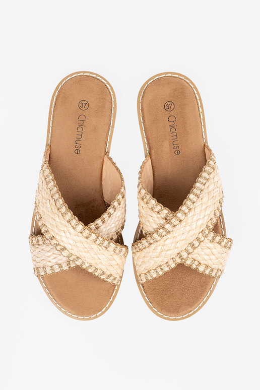 Chinelas femininas em tom areia... Chinelas femininas em tom areia...