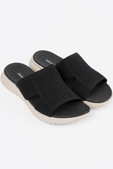 Sapatos pretos femininos... 2