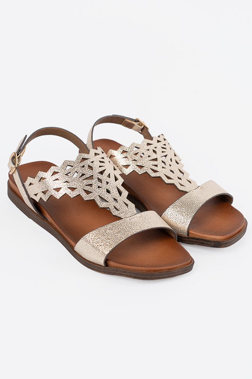 Sandálias em cor marfim em plataforma...