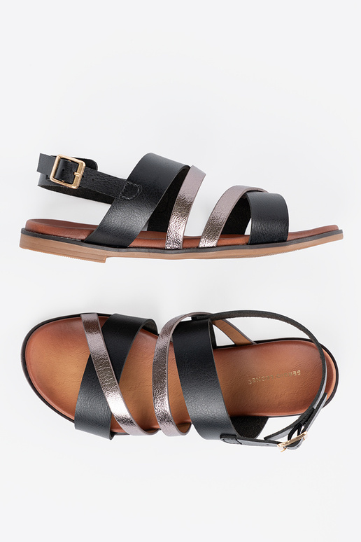 Sandálias douradas de salto baixo Sandálias douradas de salto baixo