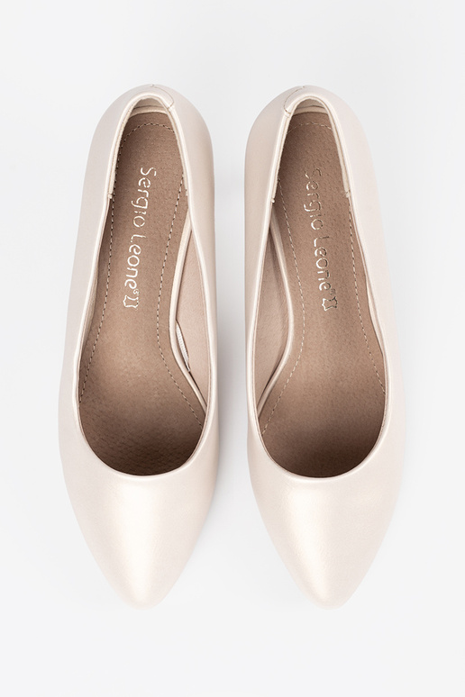 Saltos em tom de marfim, Sergio Leone