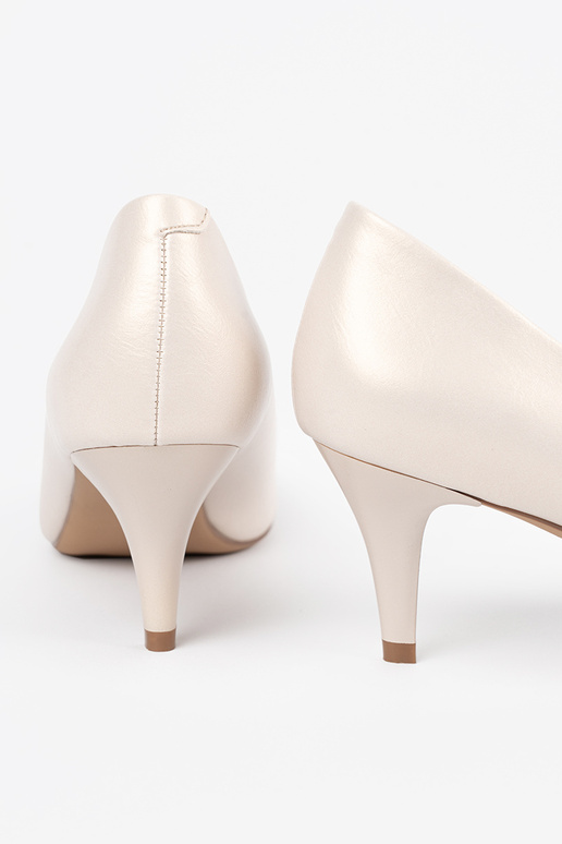 Saltos em tom de marfim, Sergio Leone