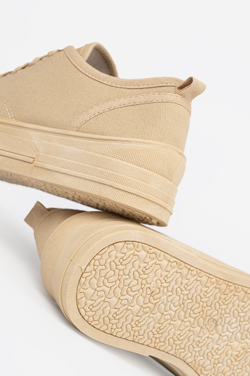 Botas femininas baixinhas na cor areia Botas femininas baixinhas na cor areia