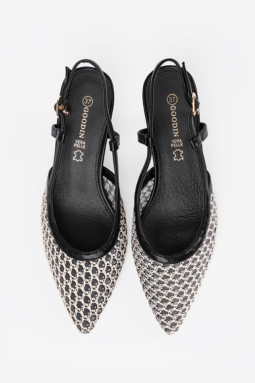 Sapatos de salto alto vazados de...