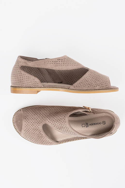 Sandálias lisas vazadas na cor areia