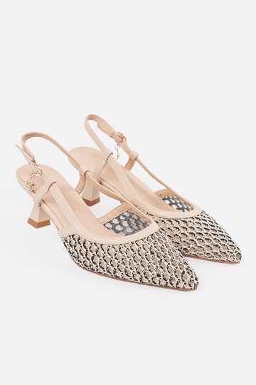 Sapatos de salto alto... 2