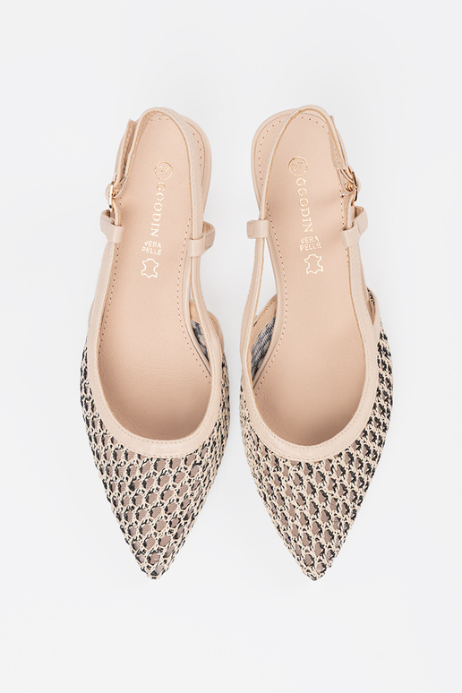 Sapatos de salto alto vazados de...