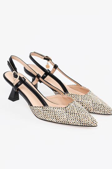 Sapatos de salto alto... 2