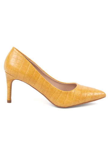 Sapatos de salto alto...