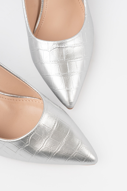 Sapatos clássicos prateados Sapatos clássicos prateados