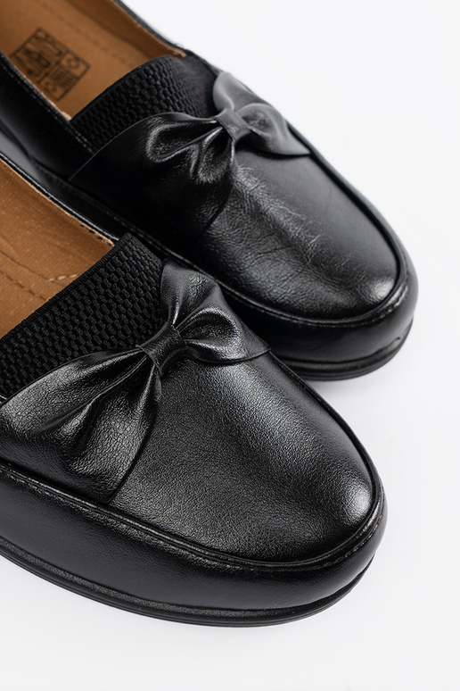 Muletons pretos com fecho e laço