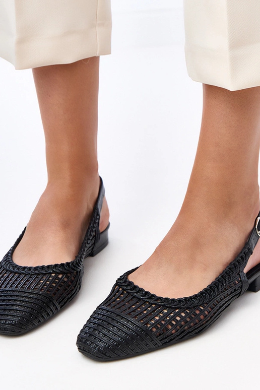 Bailarinas pretas com recorte aberto Eve